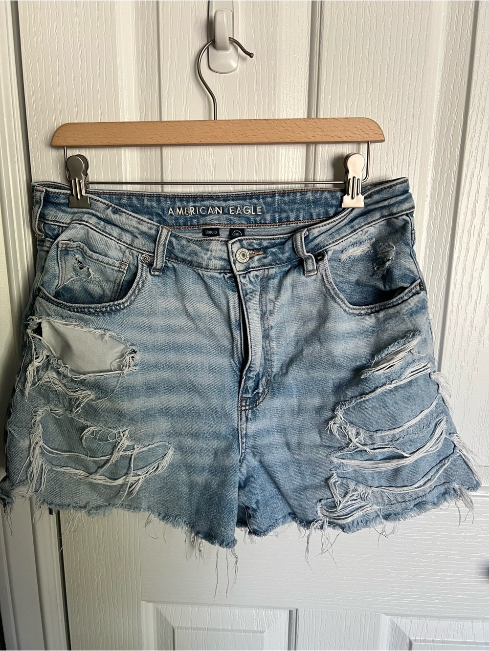 American Eagle High-Waist Distressed Denim Shorts - Light Blue